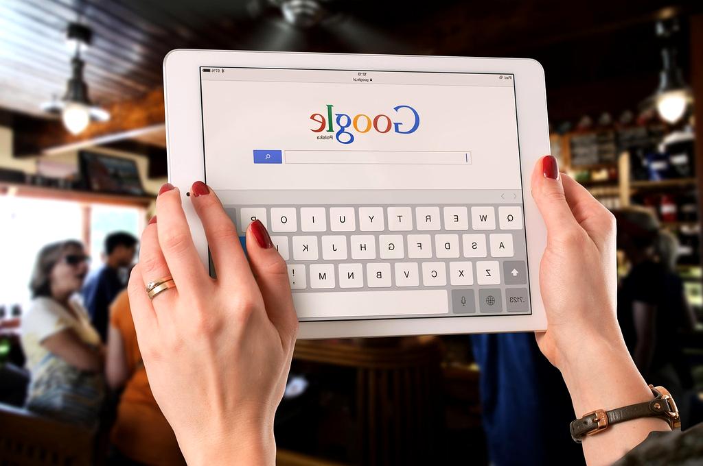 Holographic user interface for network management and control